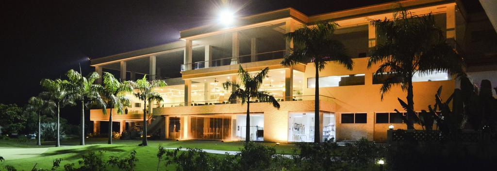 Diamond Bay Golf And Villas Nha Trang Exterior photo